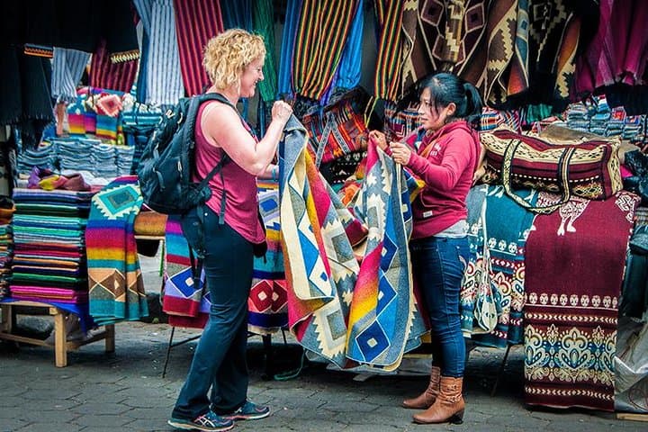  Otavalo Market Private Sightseeing and Surroundings