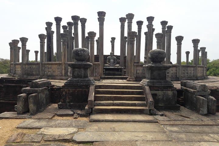Polonnaruwa Ancient City All Inclusive Day Tour From Anuradhapura