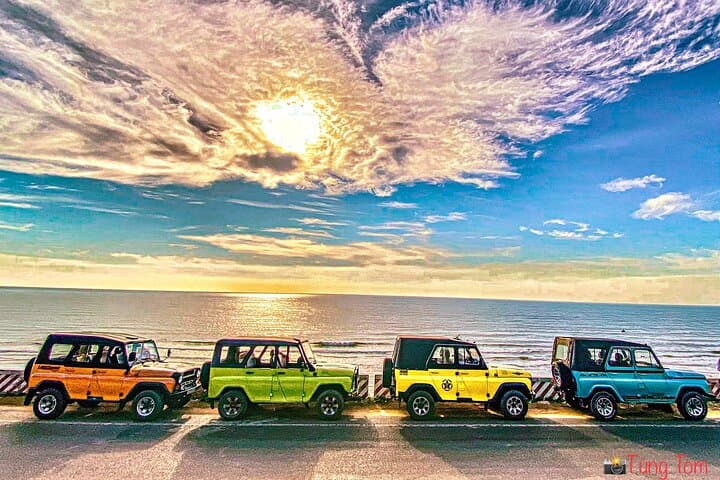5-Hour Sunrise or Sunset Jeep Tour from Mui Ne Beach Town