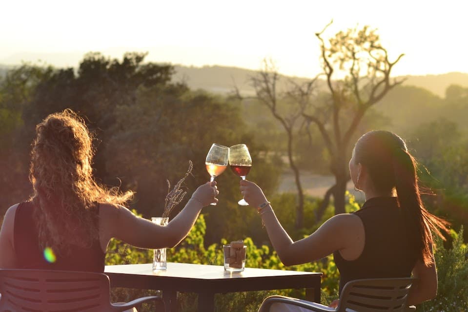 E-Bike Tour Medieval Villages + wine tasting (1/2 day)