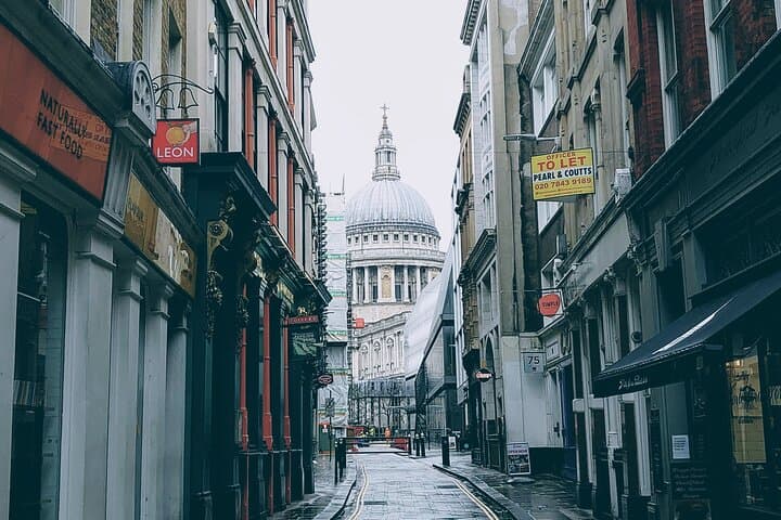 London's Hidden Gems and Secret History Private Guided Tour