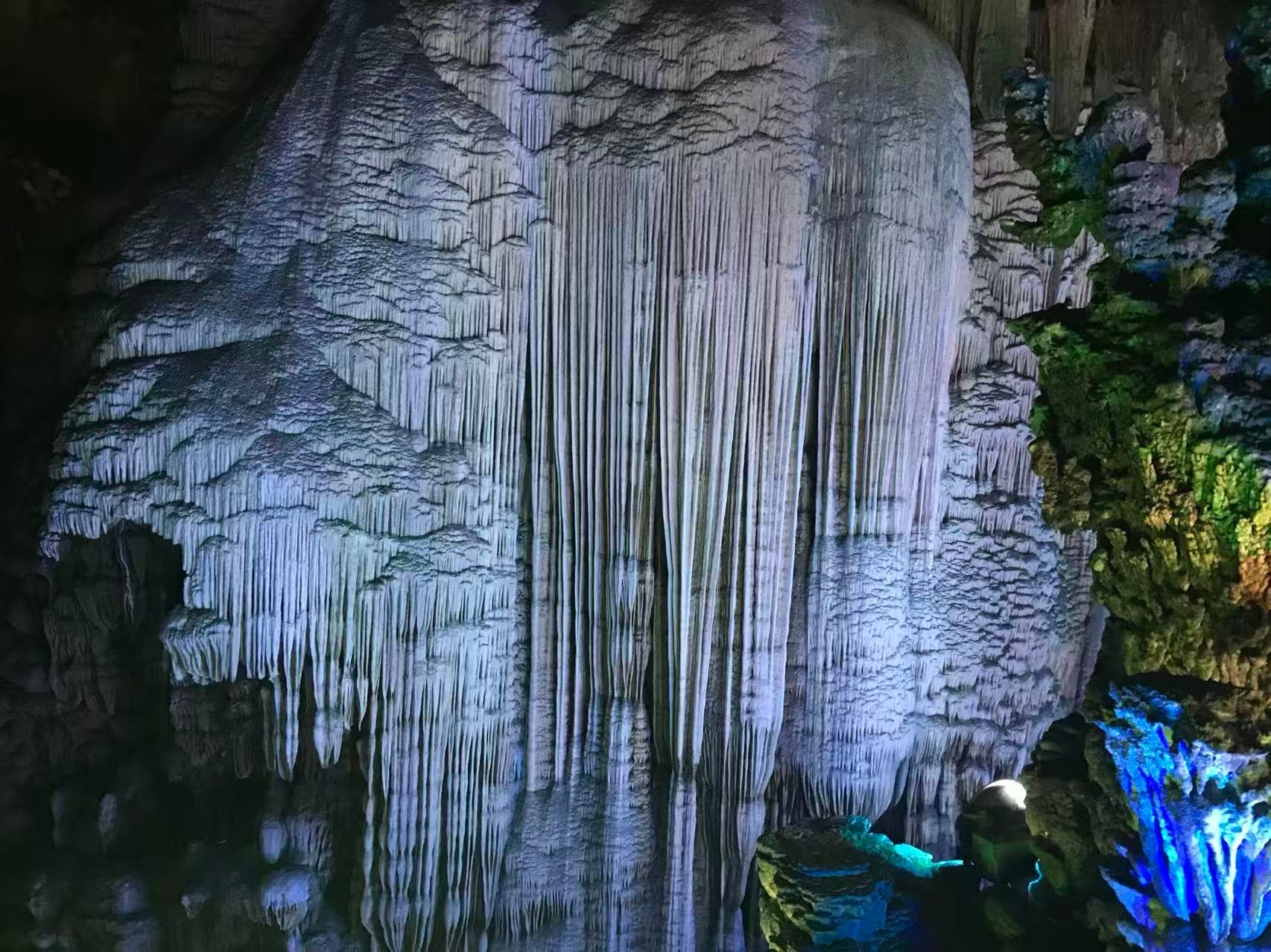 Private Day Tour in Yangshuo to Silver Cave and Ruyi Peak