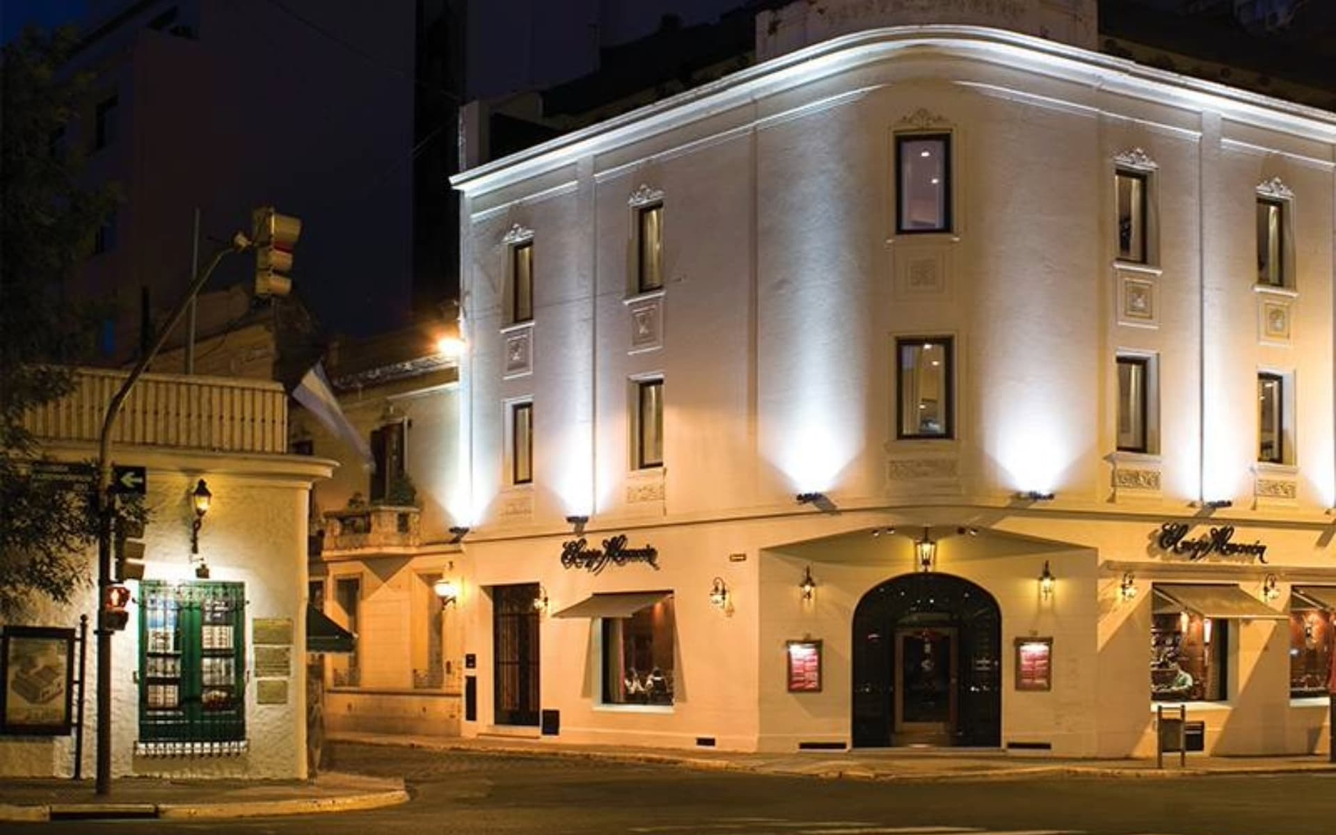 Cena Show en El Viejo Almacén con Tango en Vivo en Buenos Aires