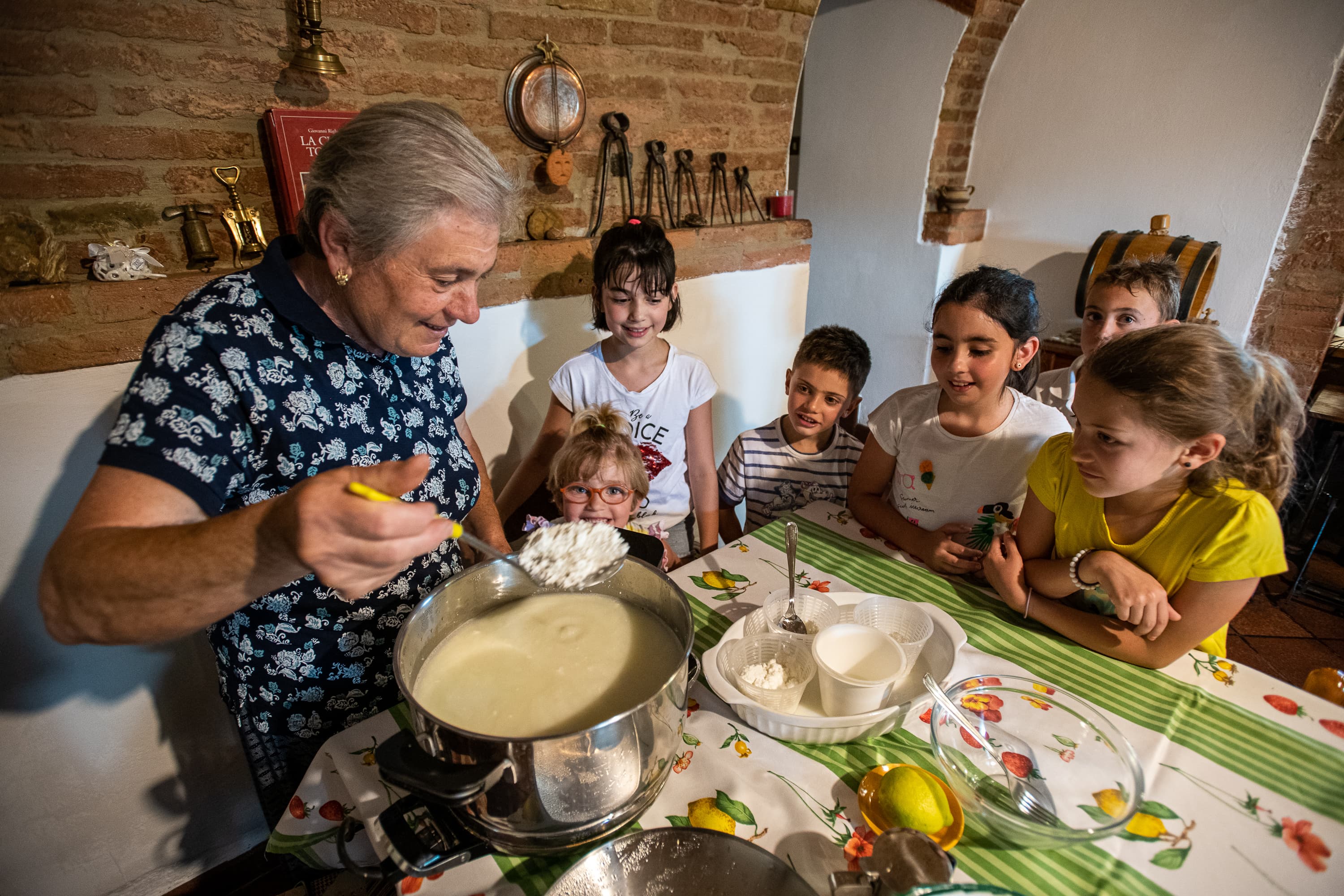 Let's make ricotta on the farm