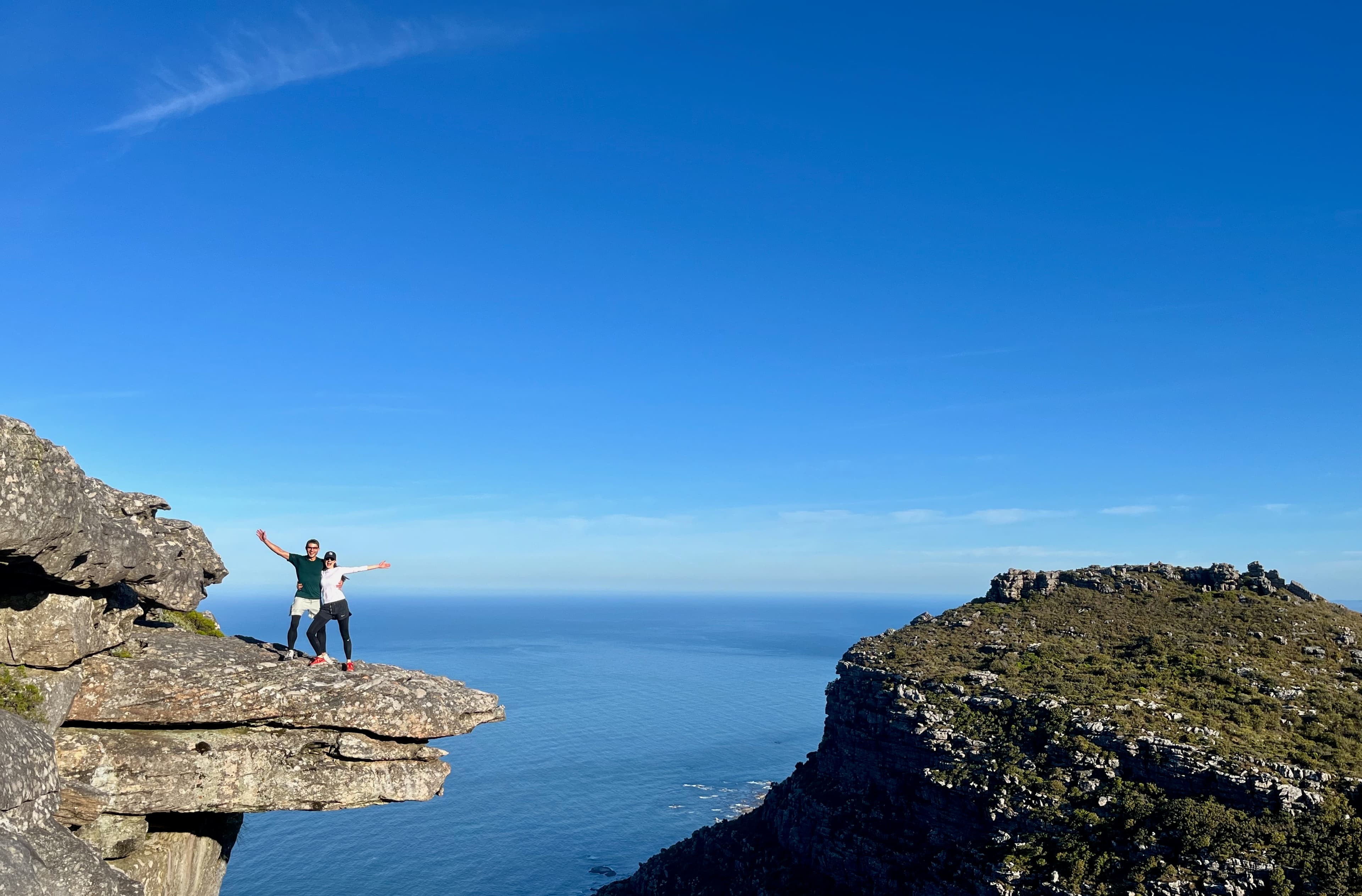 Small Group Table Mountain Adventure: Kasteelspoort Gorge Hike & Cable Car Descent