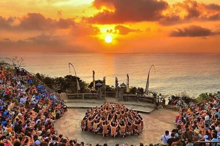 Bali Sunset: Uluwatu Temple - Kecak Dance- Jimbaran Bay