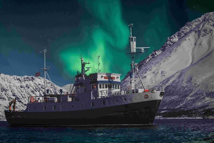 Northern Light evening cruise with MS Strønstad 