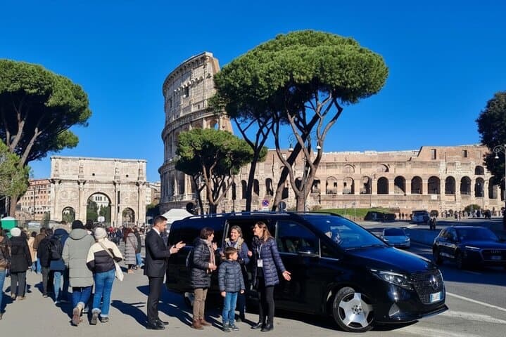 Private Rome WOW Tour in 1 Day: Luxury Car, Guide, Tkts & Lunch! 