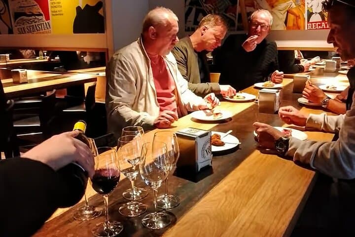 Valencia: Gourmet Tapas Tour by Bike or on Foot