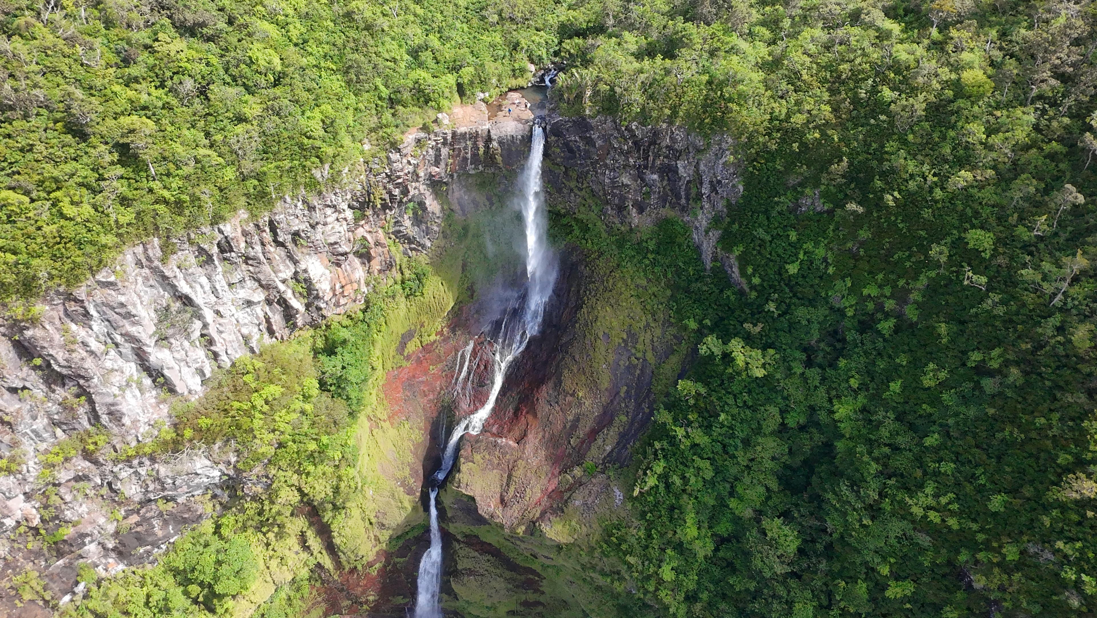 Highest Waterfall – Cascade 500 Pieds