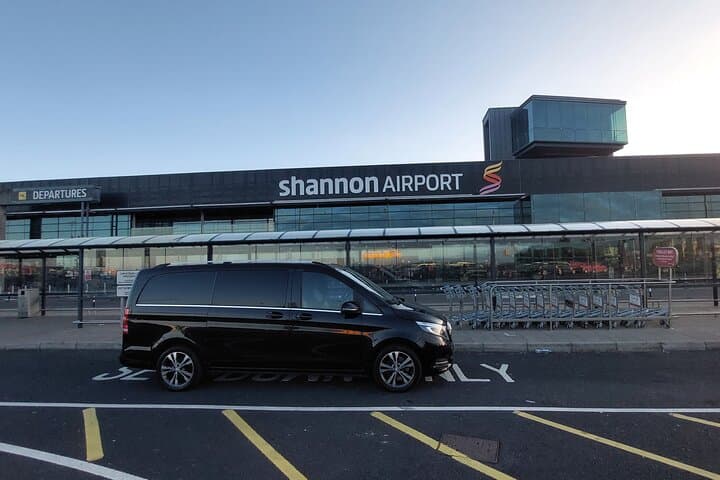 Shannon Airport to Ballynahinch Castle Premium Car Service