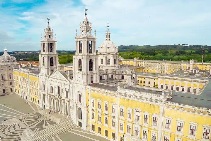 From Lisboa: Mafra, Ericeira & Queluz Small-Group Full-Day Tour