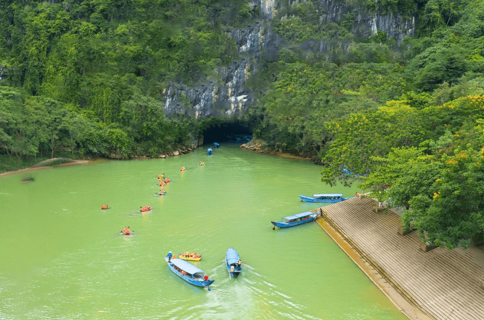 Phong Nha Cave & Paradise Cave Full-Day Exploration from Hue