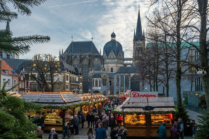 Aachen Private Walking Tour of the Old Town with Local Guide