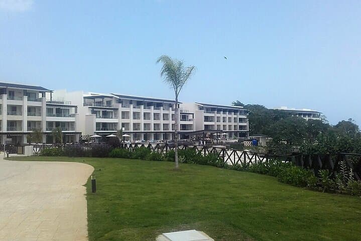 Private Airport Transfer to Royalton Negril Resort