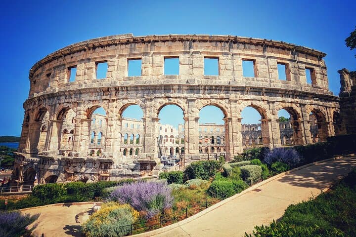 Private transfer from Trieste to Pula