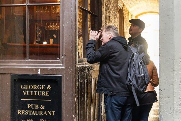 London's Historic Areas And Hidden Secrets - A Very Small Group Tour