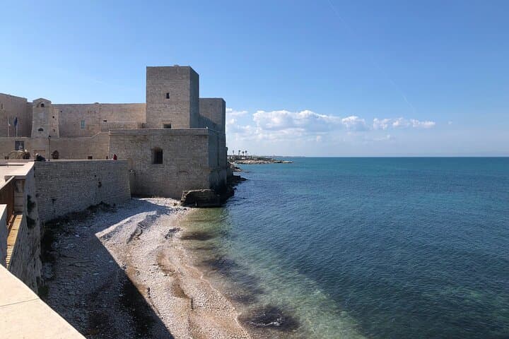Private Bari and North Puglia Top Towns VIP Tour with Lunch
