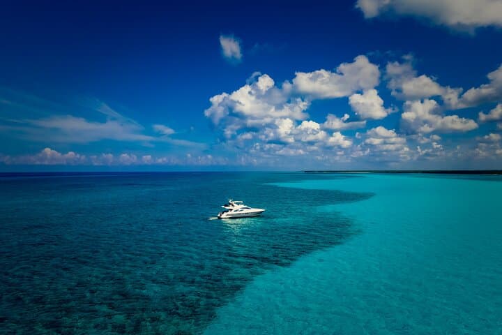 All inclusive Tulum: Aboard the Luxury Yacht 58' Azimut 