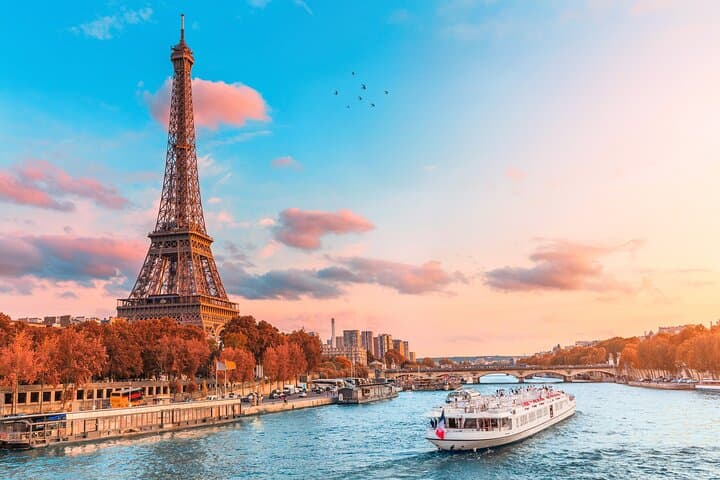 Private direct transfer from Rotterdam to Paris