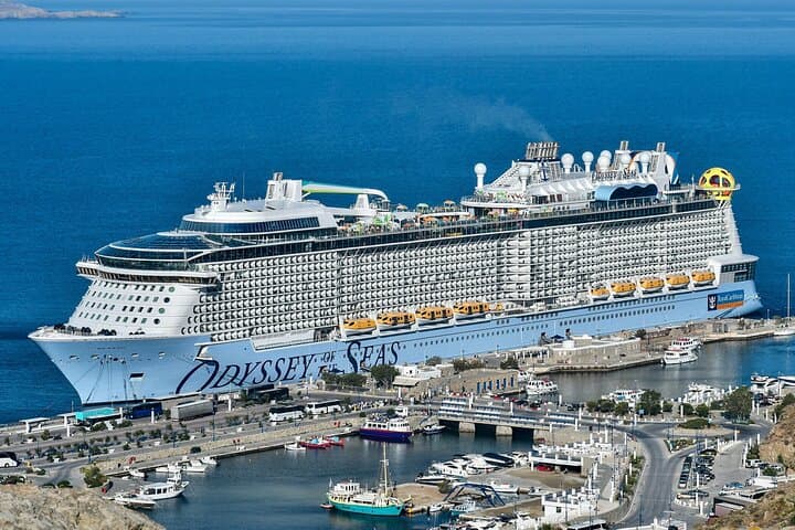 Explore Mykonos: Small-Group Tour with Cruise Port Pickup