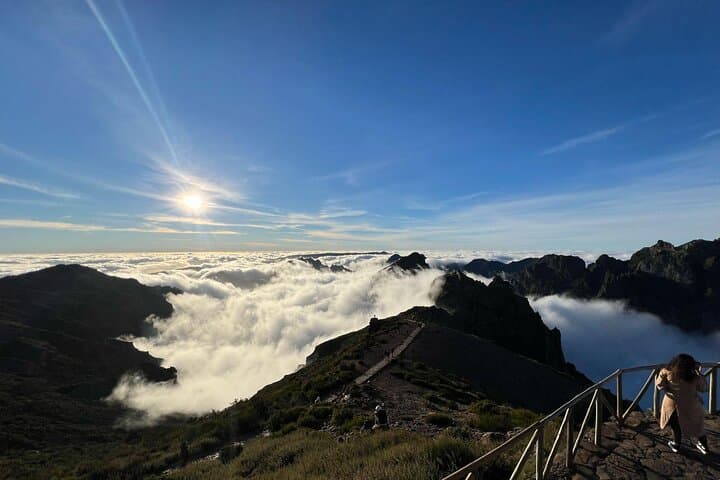 Pico do Areeiro to Ponta São Lourenço: East 4x4 Expedition