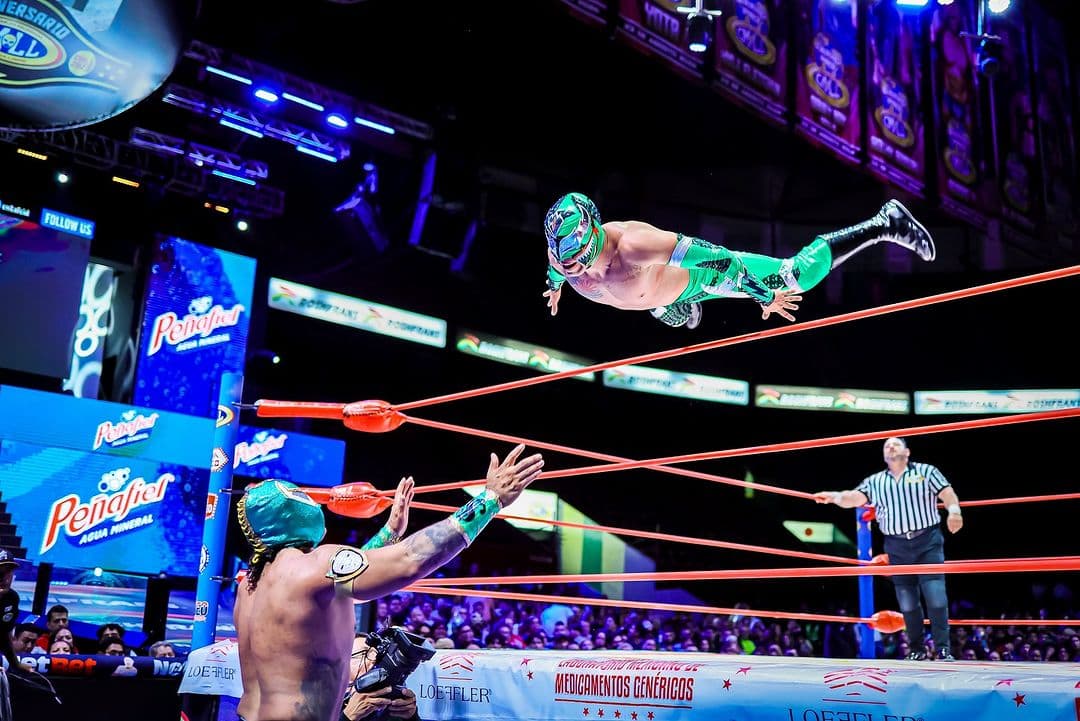 Lucha Libre Show + Taco Tasting Experience: Transportation Included TM