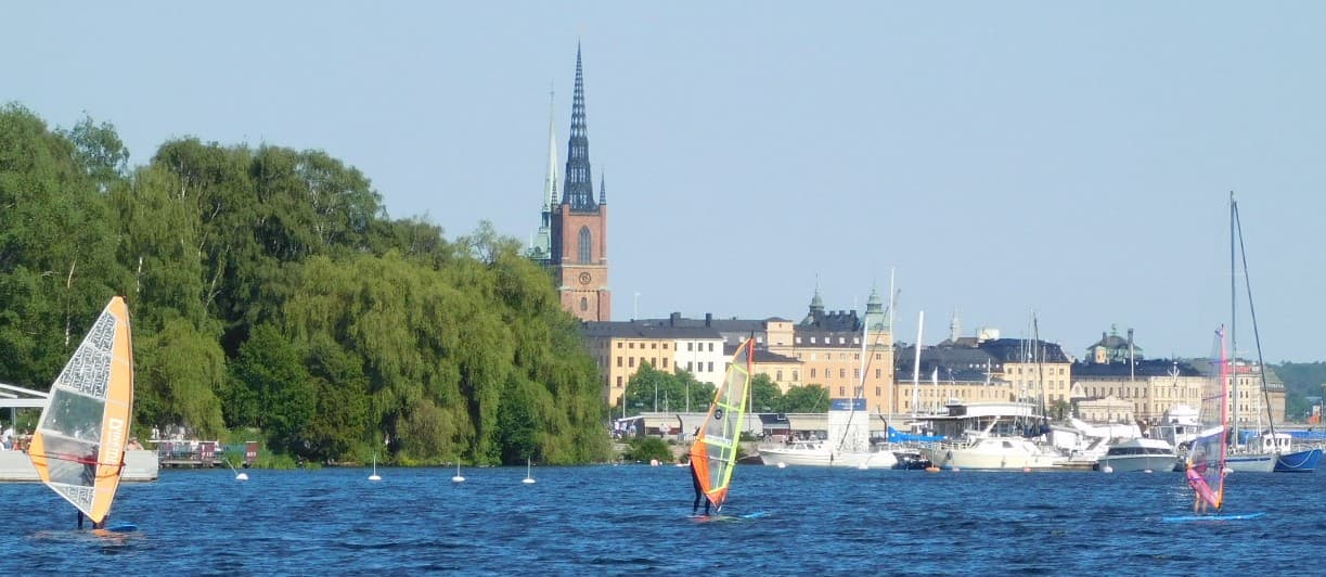 Dynamic Windsurfing Beginner camp Stockholm City