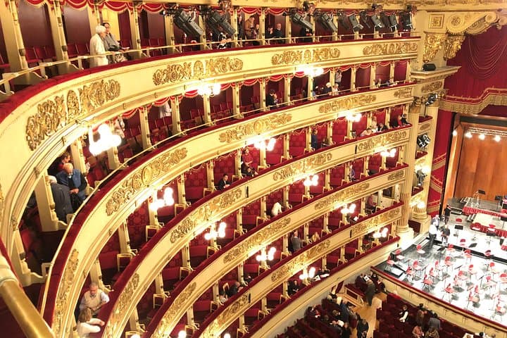 Milan: Skip-the-Line La Scala Theatre Museum Guided Tour