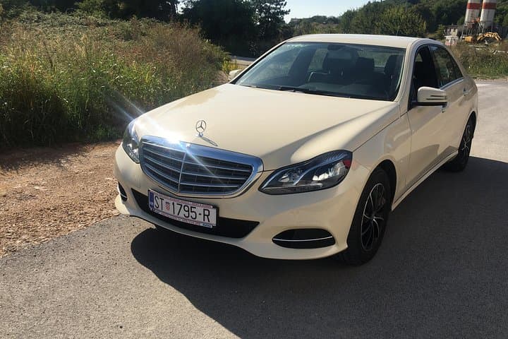 Private transfer from Split to Dubrovnik including detour to Ston