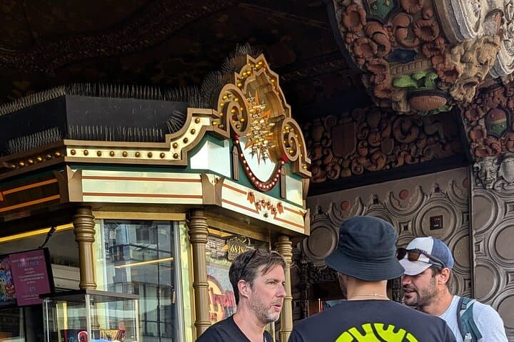 Hollywood Boulevard and Historic Movie Theaters Walking Tour