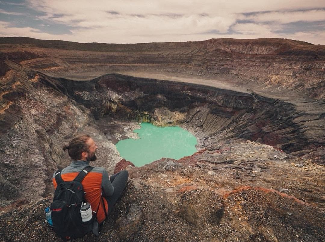 El Salvador: Land of Volcanoes 