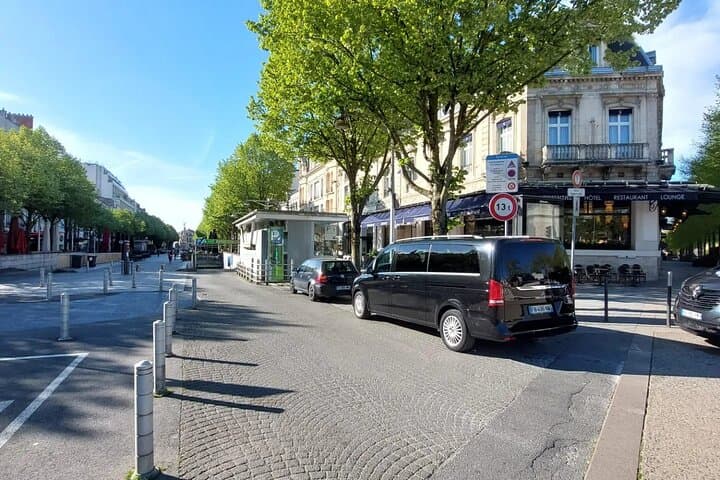 Private transfer from CDG or ORY airport to DisneyLand Paris