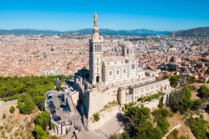 Private transfer from Nice to Marseille, 2 hour Stop in Cannes