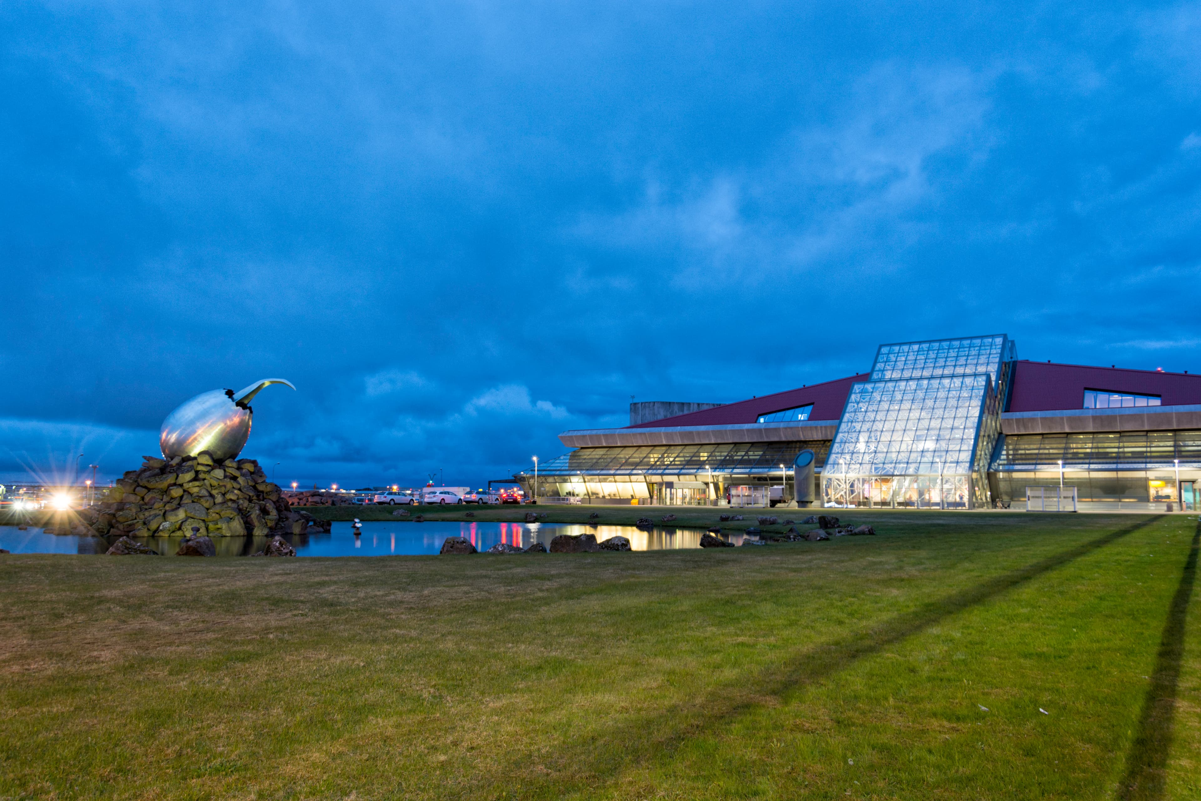 Keflavik to Blue Lagoon / Retreat