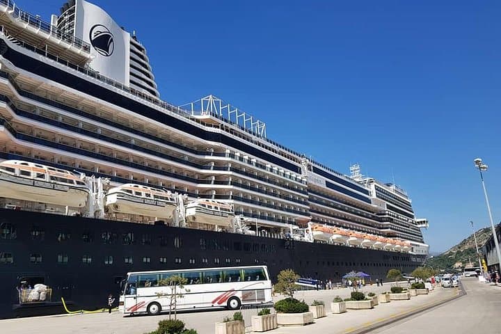 Peljesac Wine & Ston Oysters PRIVATE HALF DAY SHORE TOUR