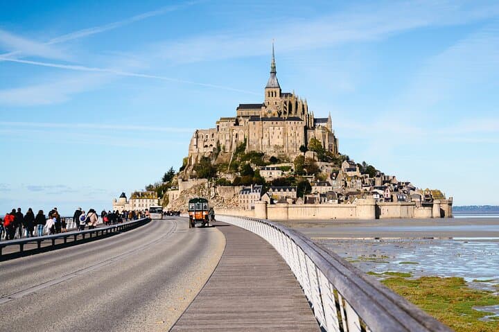 Private trip from Paris to Mont-Saint-Michel Full-Day Tour