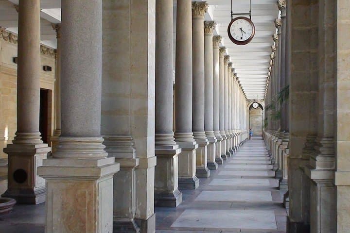 Private Karlovy Vary trip from Prague with glassworks All-Incl.