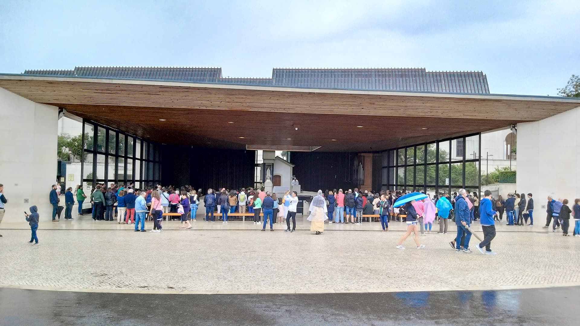 Private car transfer from Porto to Fátima