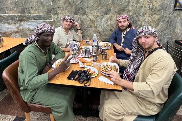 Food tour to traditional Egyptian restaurants from cairo or giza