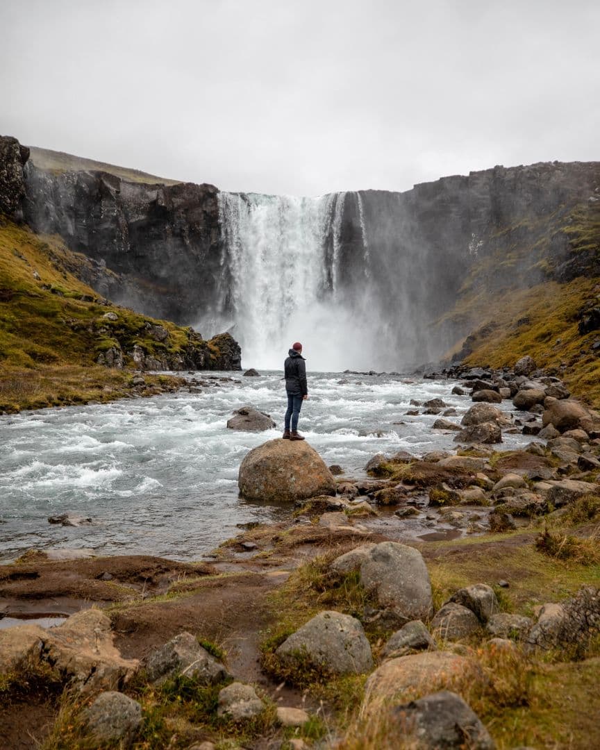  Waterfall & Warmth: Gufufoss & Vök Baths Tour from Seyðisfjörður Port