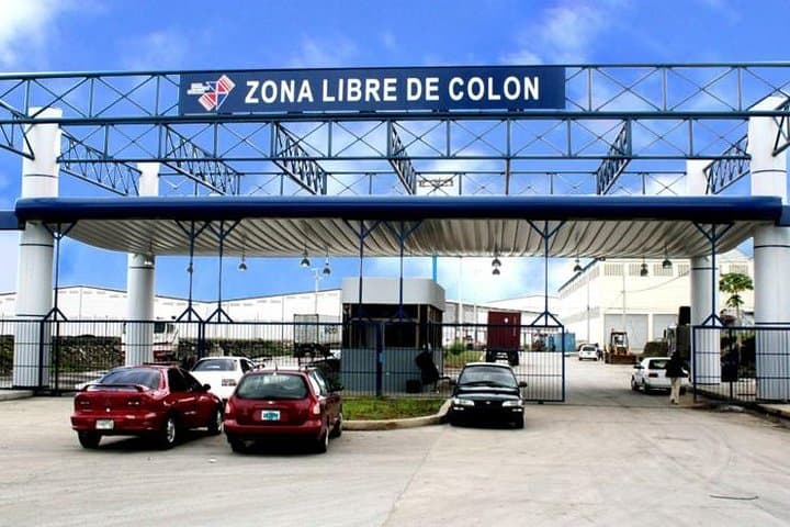 Shopping in Colon free Zone