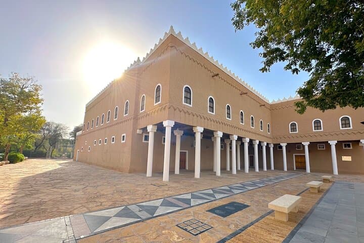 Riyadh Private Customizable Day Tour with Guide and Vehicle