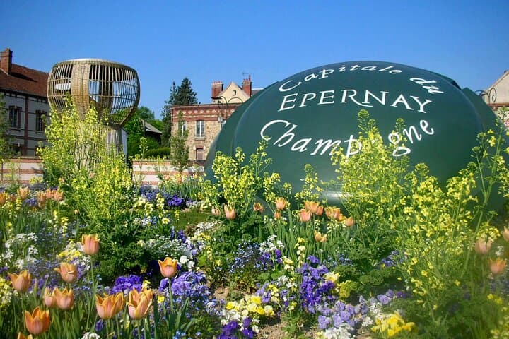 Champagne Mercier, Le Gallais, Pressoria Small-group from Paris.