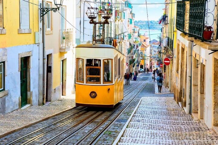 Full-Day Private Tour In Lisbon
