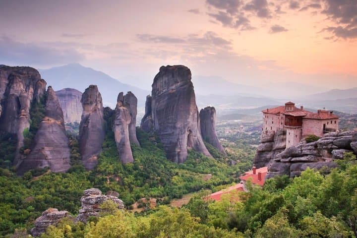 Delphi and Meteora Two Days Tour from Athens