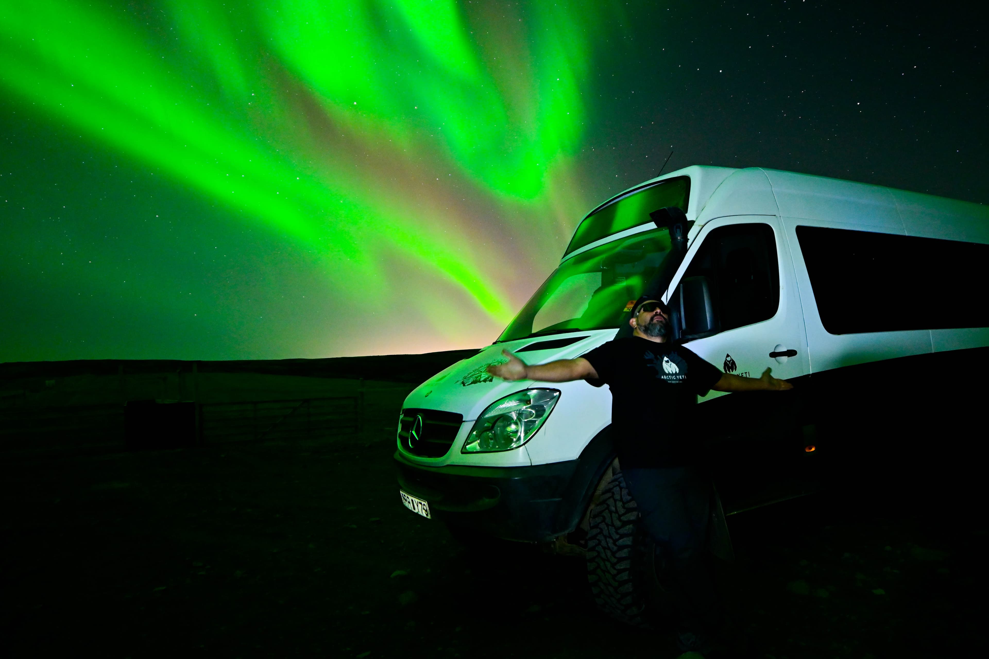 Northern Lights & Hot Choco: Private 4x4 Tour from Reykjavik