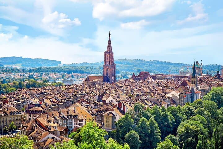 Private transfer from Basel to Bern, 2h Sightseeing stop