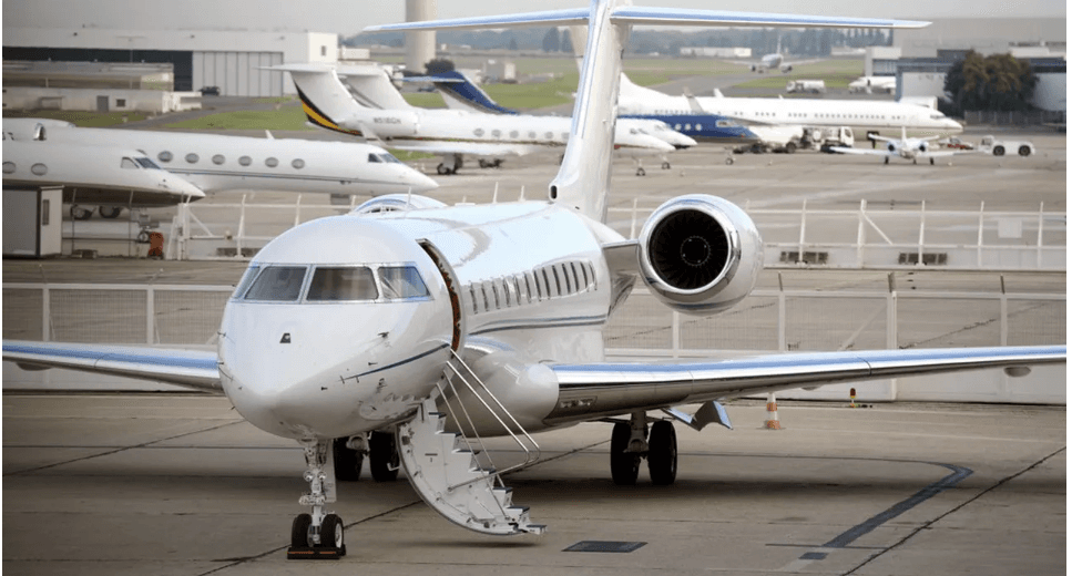 Private transfer from airport Le Bourget to Paris 1-3 persons 