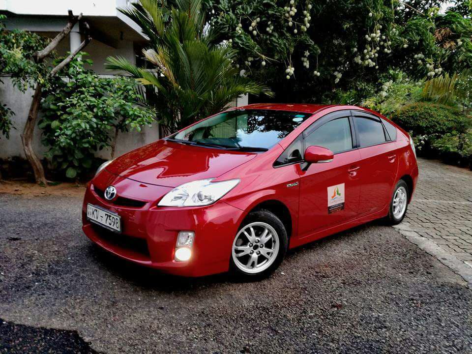 Kandy City to Unawatuna City Private Transfer